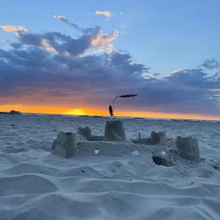 Modern House - By Traum Nyaraló *